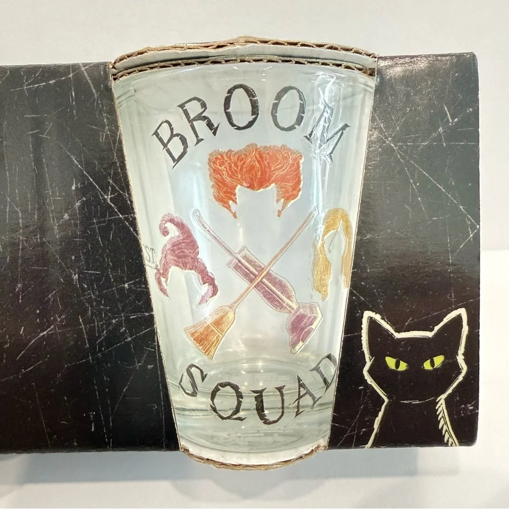 Spooky Disney Hocus Pocus Collectible Shot Glass Set - 6 Pack - Picture 3 of 8